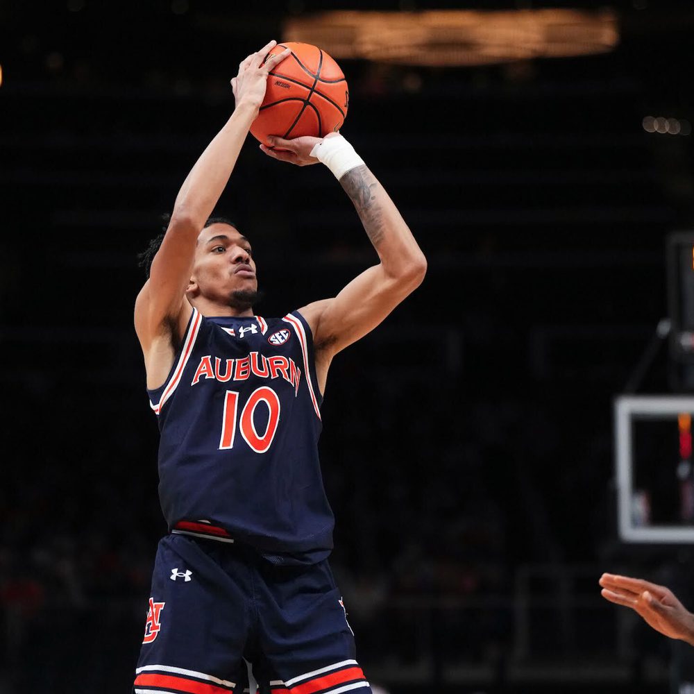 ATLANTA, GA - DECEMBER 09 - Auburn’s Chad Baker-Mazara (10) during the game between the Auburn Tigers and the Indiana Hoosiers at State Farm Arena in Atlanta, GA on Saturday, Dec. 9, 2023. Alabama News