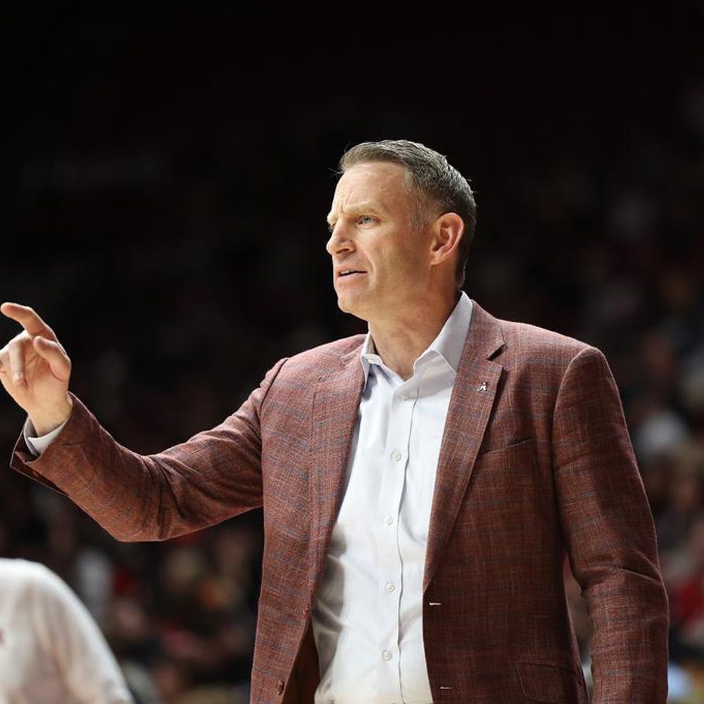 Alabama Head Coach Nate Oats coaches at Coleman Coliseum in Tuscaloosa, AL on Tuesday, Jan 16, 2024. Alabama News