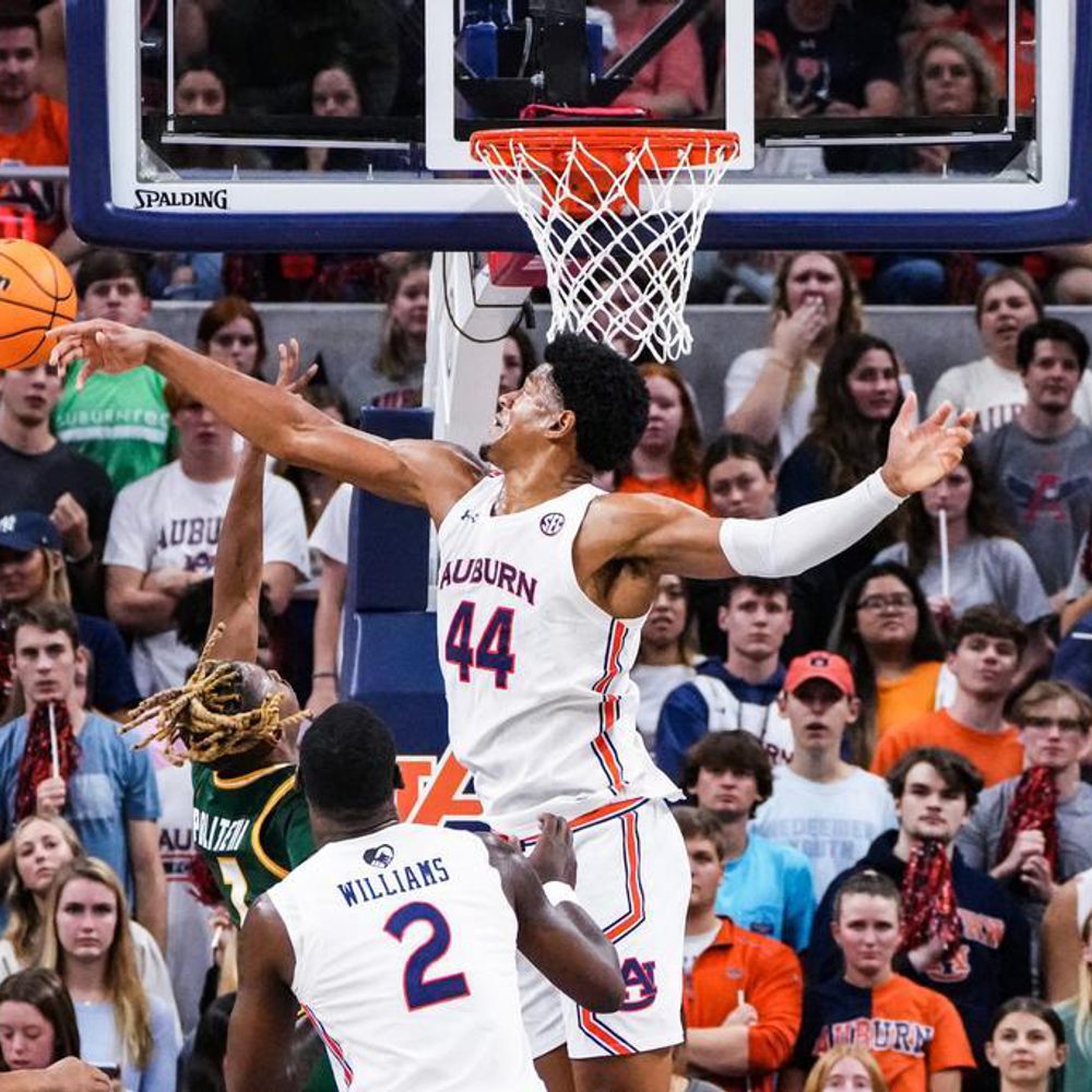 Dylan Cardwell (44) during the game between George Mason University and the #15 Auburn Tigers at Neville Arena in Auburn, AL on Wednesday, Oct 26, 2022. Zach Bland/Auburn Tigers Alabama News