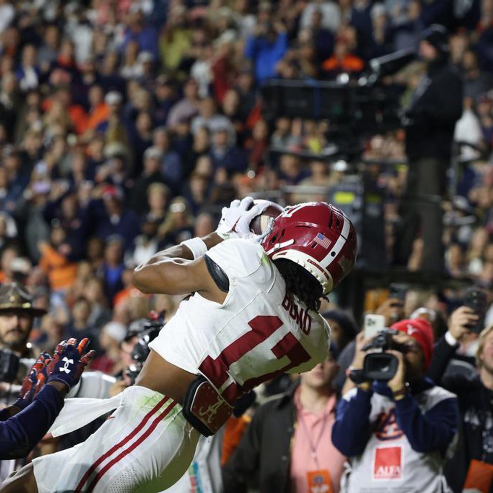Alabama wide receiver Isaiah Bond (17) catches the ball against Auburn at Jordan-Hare Stadium in Auburn, AL on Saturday, Nov 25, 2023. Alabama News