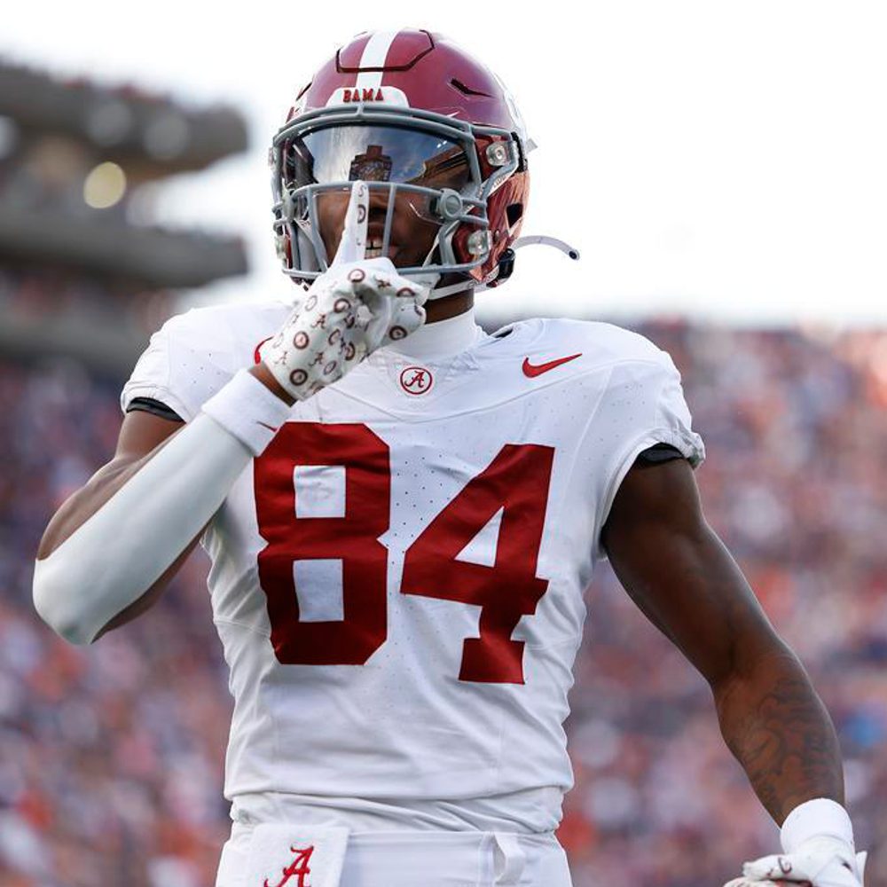 Alabama tight end Amari Niblack (84) celebrates against Auburn at Jordan-Hare Stadium in Auburn, AL on Saturday, Nov 25, 2023. Alabama News