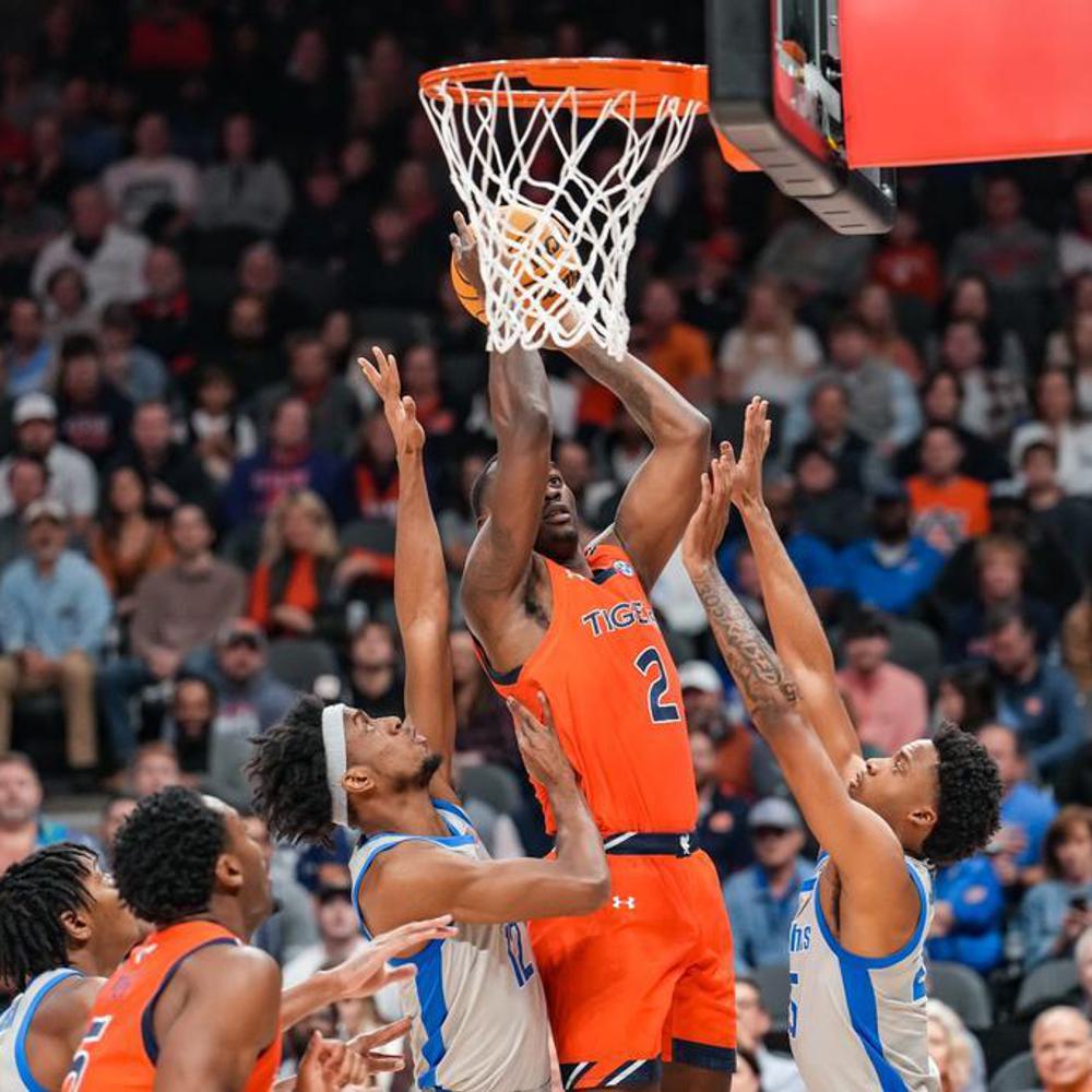 Jaylin Williams (2) during the game between the Memphis Tigers and the #11 Auburn Tigers at State Farm Arena in Atlanta, GA on Sunday, Nov 27, 2022. Steven Leonard/Auburn Tigers Alabama News