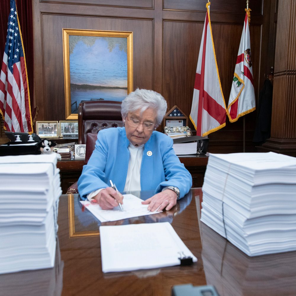 Kay Ivey signing prison lease Alabama News