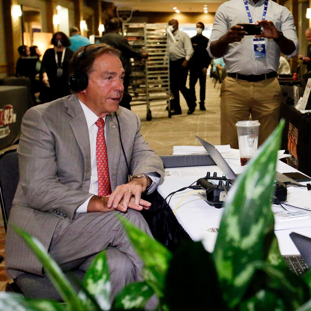 Nick Saban, Greg McElroy Alabama News