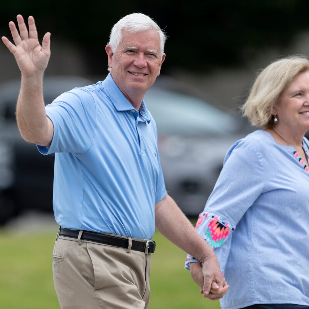 Mo Brooks with Wife Alabama News