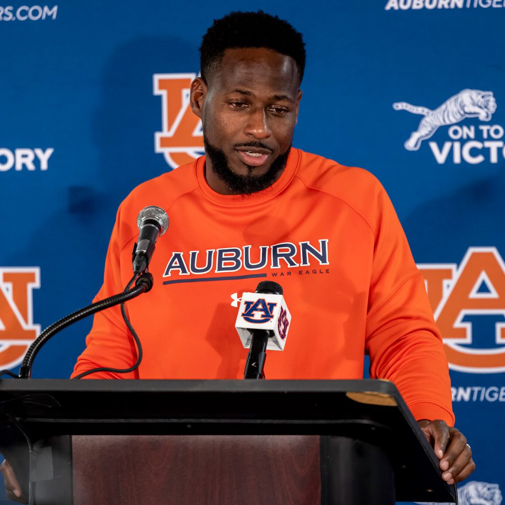 Carnell Williams Alabama News