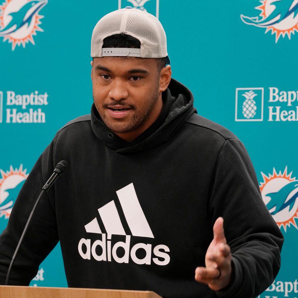 Miami Dolphins quarterback Tua Tagovailoa Alabama News