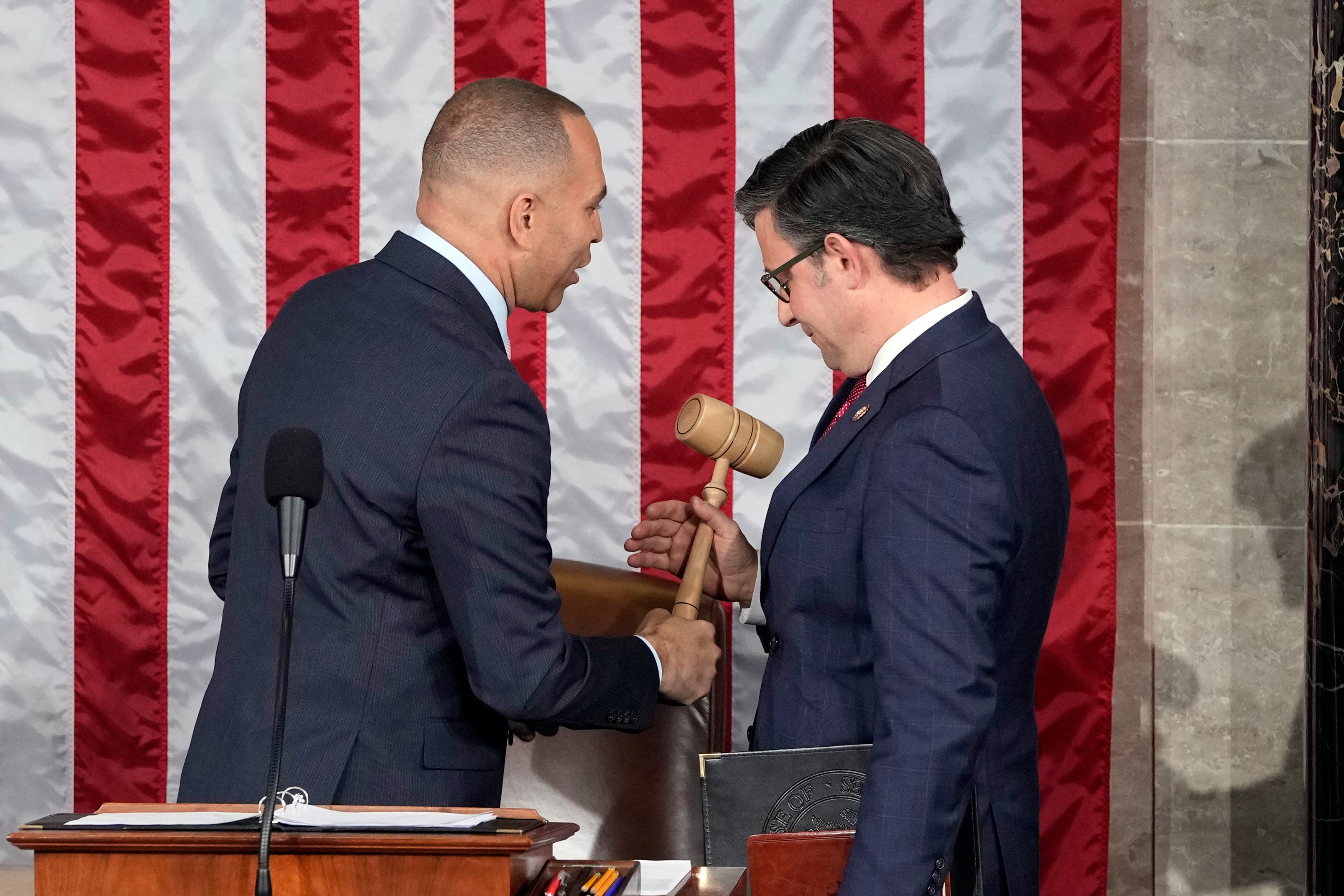 Mike Johnson receives Speaker's gavel from Hakeem Jeffries, 10/25/2023