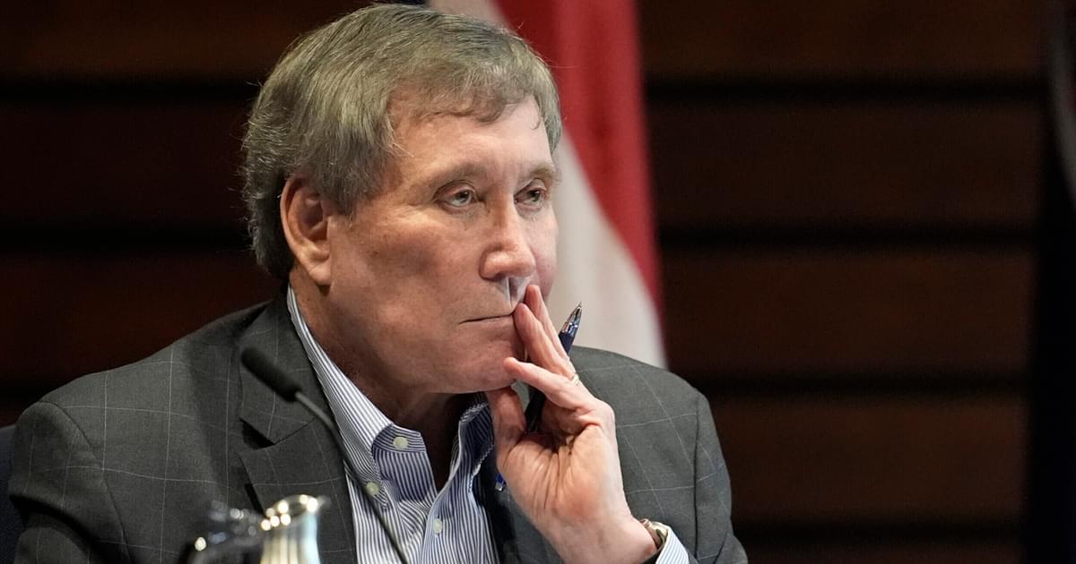 Trump fires TVA chairman Joe Ritch, limits board's power