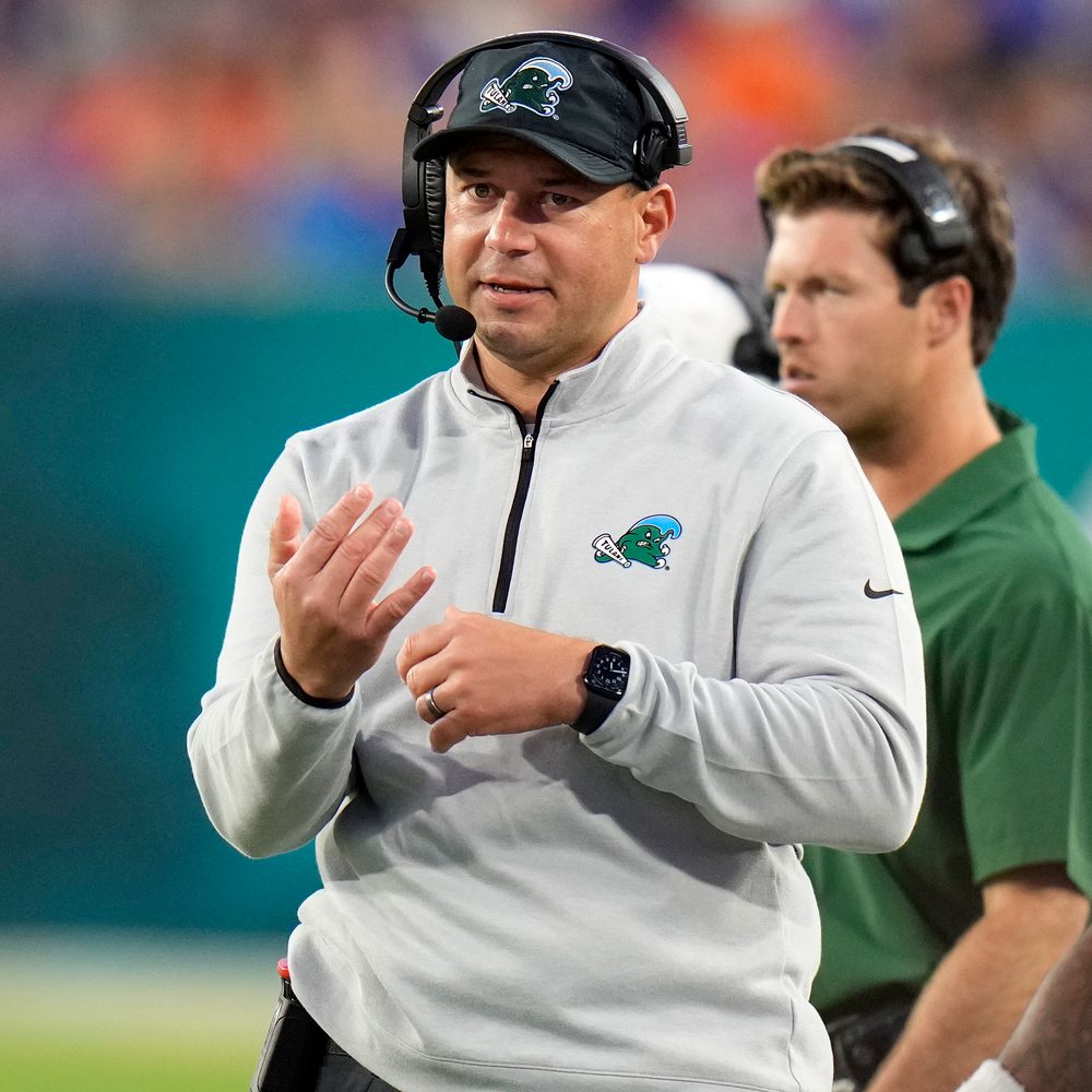 Tulane head coach Jon Sumrall calls a play against Florida during the second half of the Gasparilla Bowl NCAA college football game Friday, Dec. 20, 2024, in Tampa, Fla. (AP Photo/Chris O'Meara) Alabama News