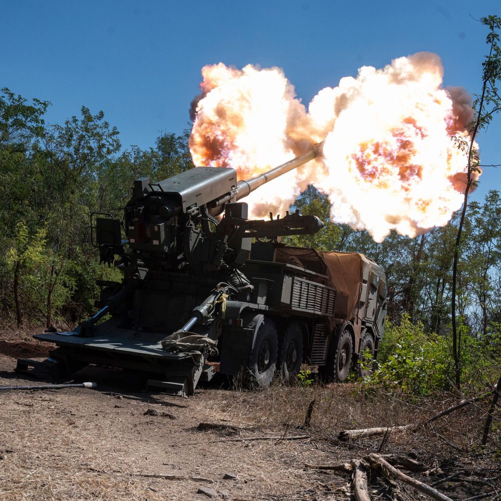 Ukrainian servicemen of the 44th artillery brigade fire a 2s22 Bohdana self-propelled howitzer towards Russian positions Alabama News
