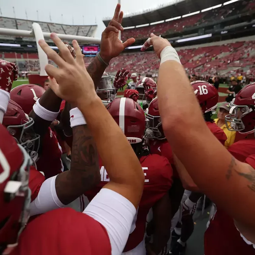 Alabama Football Offensive Huddle vs Western Kentucky Alabama News