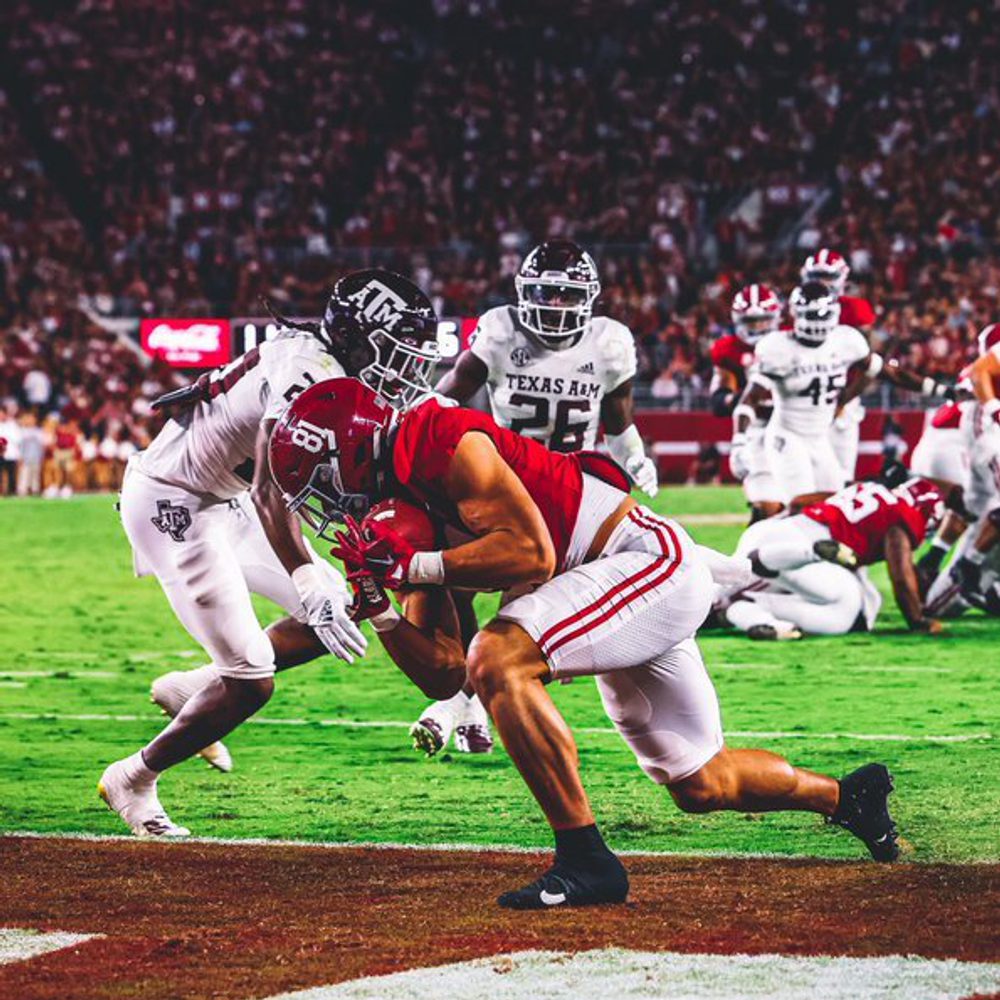 Alabamas Camron Latu Against Texas AM Alabama News