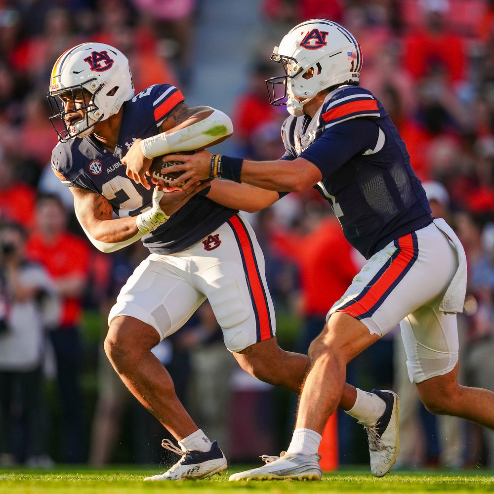 Auburn Running Back Brian Battie 21 20231118 FB vs NMSU JH 0214 Alabama News