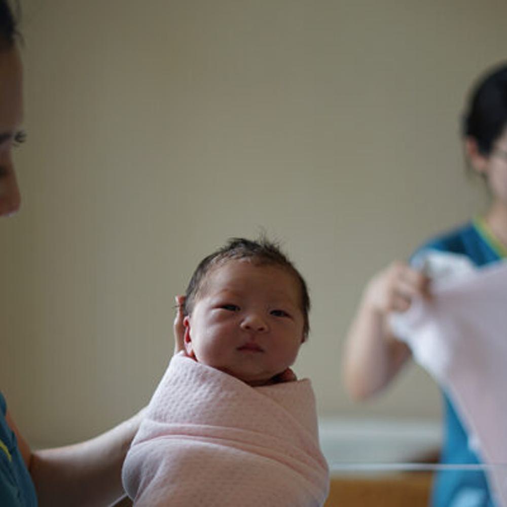Childbirth midwife Photo by 东旭 王 on unsplash com Alabama News