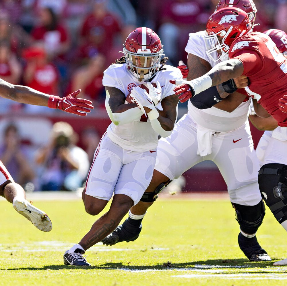 Jahmyr Gibbs vs Arkansas Alabama News