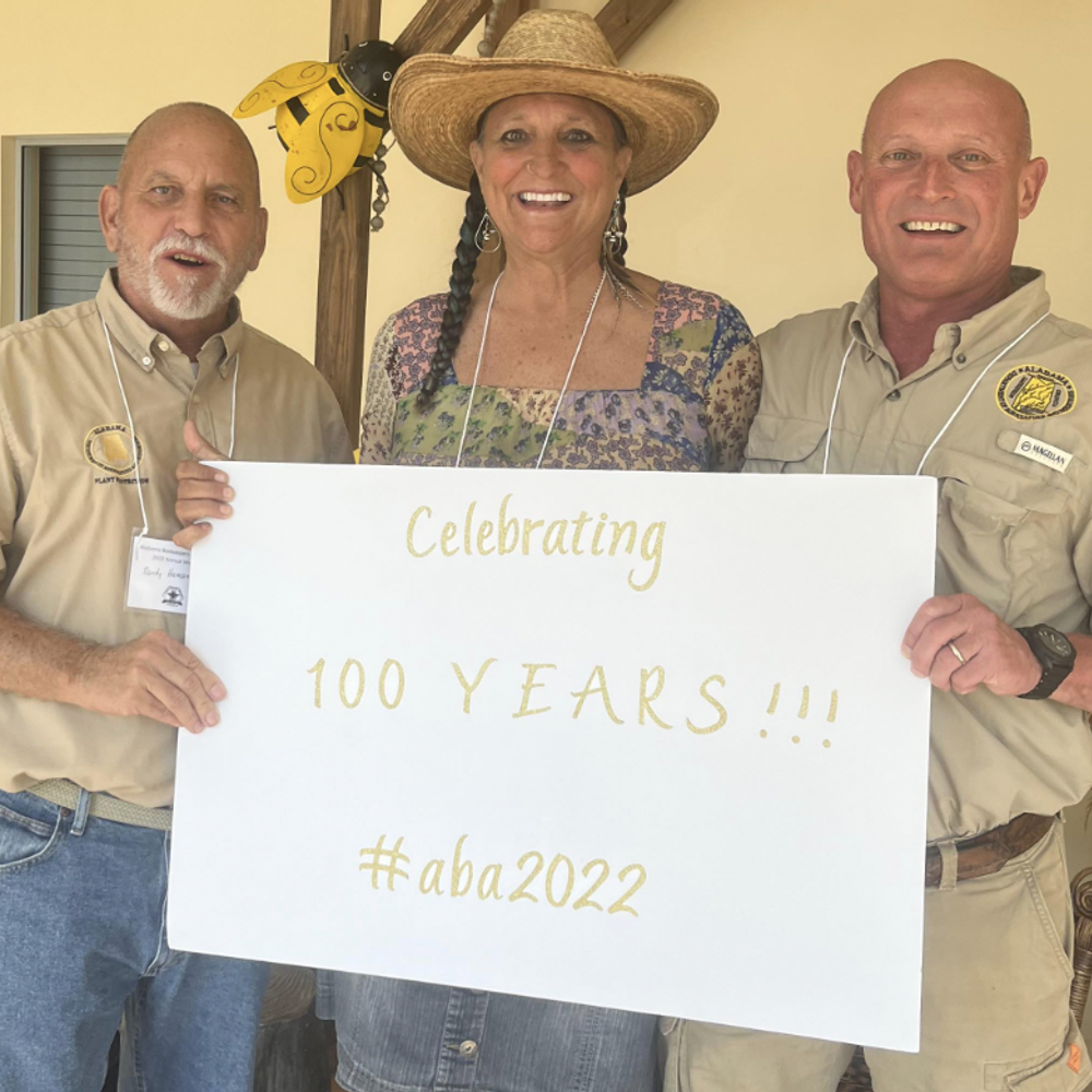 Allyson Andrews beekeeper Alabama News