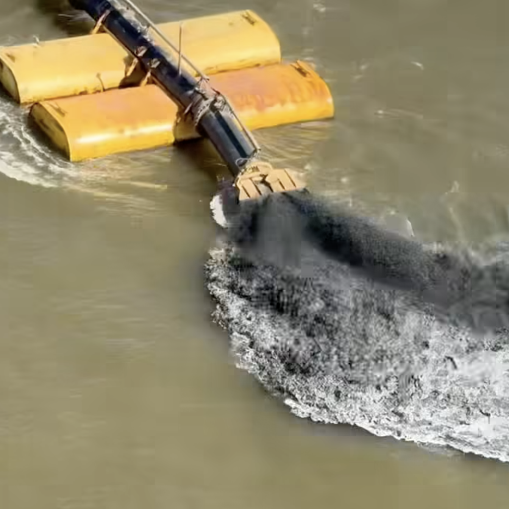 Mobile Bay mud dumping. Photo: Chris Elliott. Alabama News