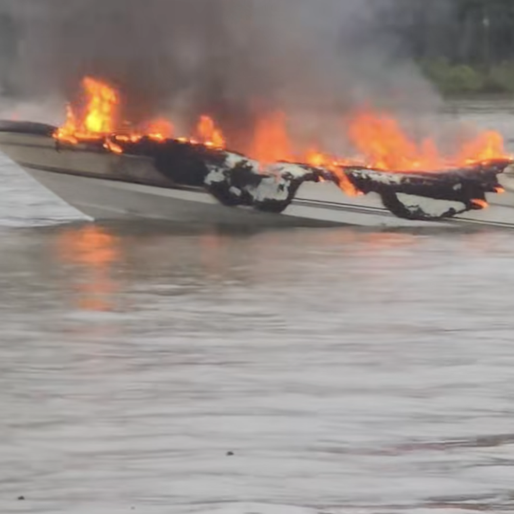 Boat fire on Logan Martin Lake. Photo: 94.1 FM The River. Alabama News