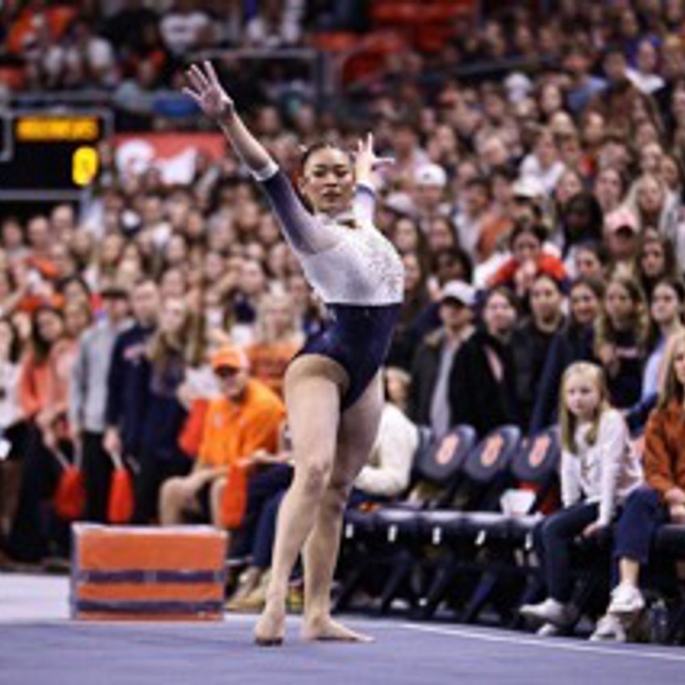 Sunisa Lee during her floor routine against Arkansas January 20 2023 Alabama News