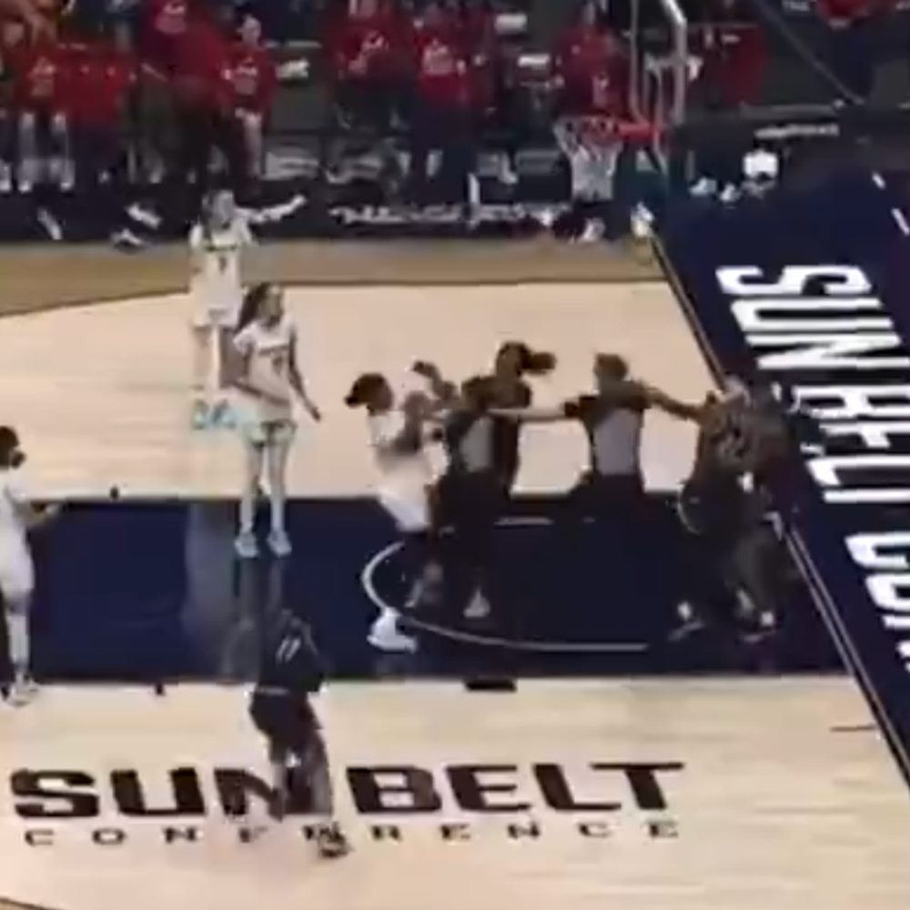 USA bball Alabama News