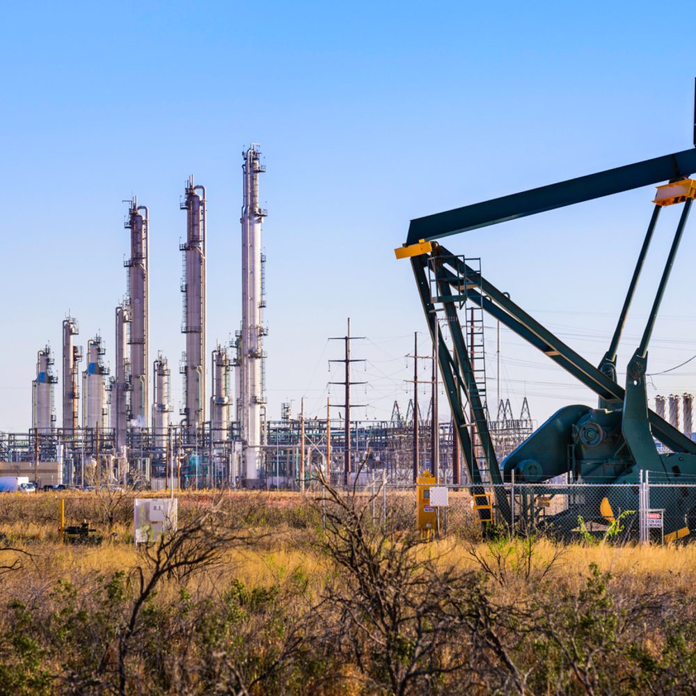 Pumpjack (oil derrick) and refinery plant Alabama News